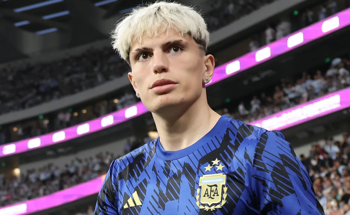 Report: Roma Planning Double Winger Signing as Garnacho Emerges as Priority