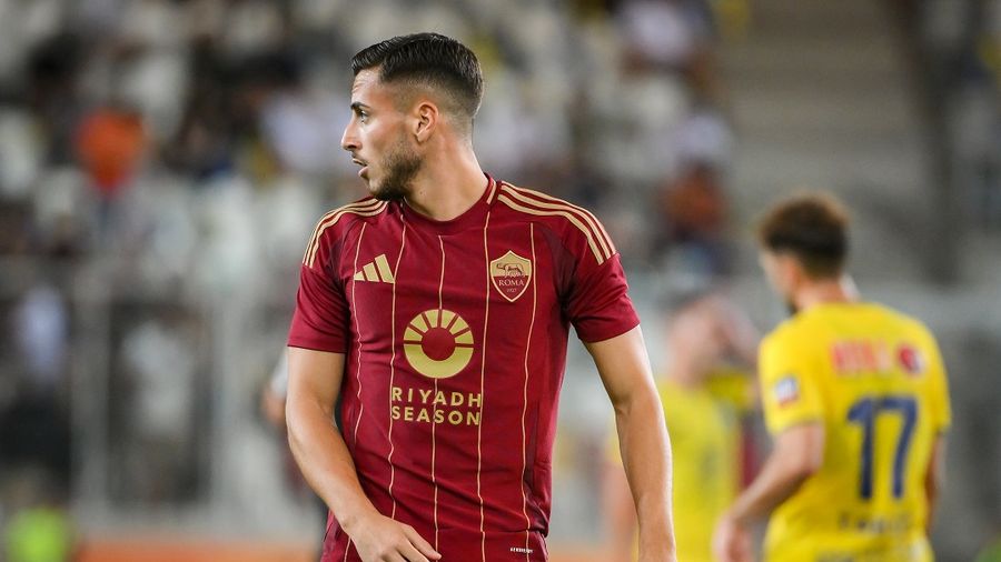 Lorenzo Canicchio: Luigi Cherubini renews with Roma until 2029 ahead of Benevento move