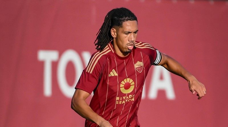 Former Roma defender Chris Smalling still targeting top-level return