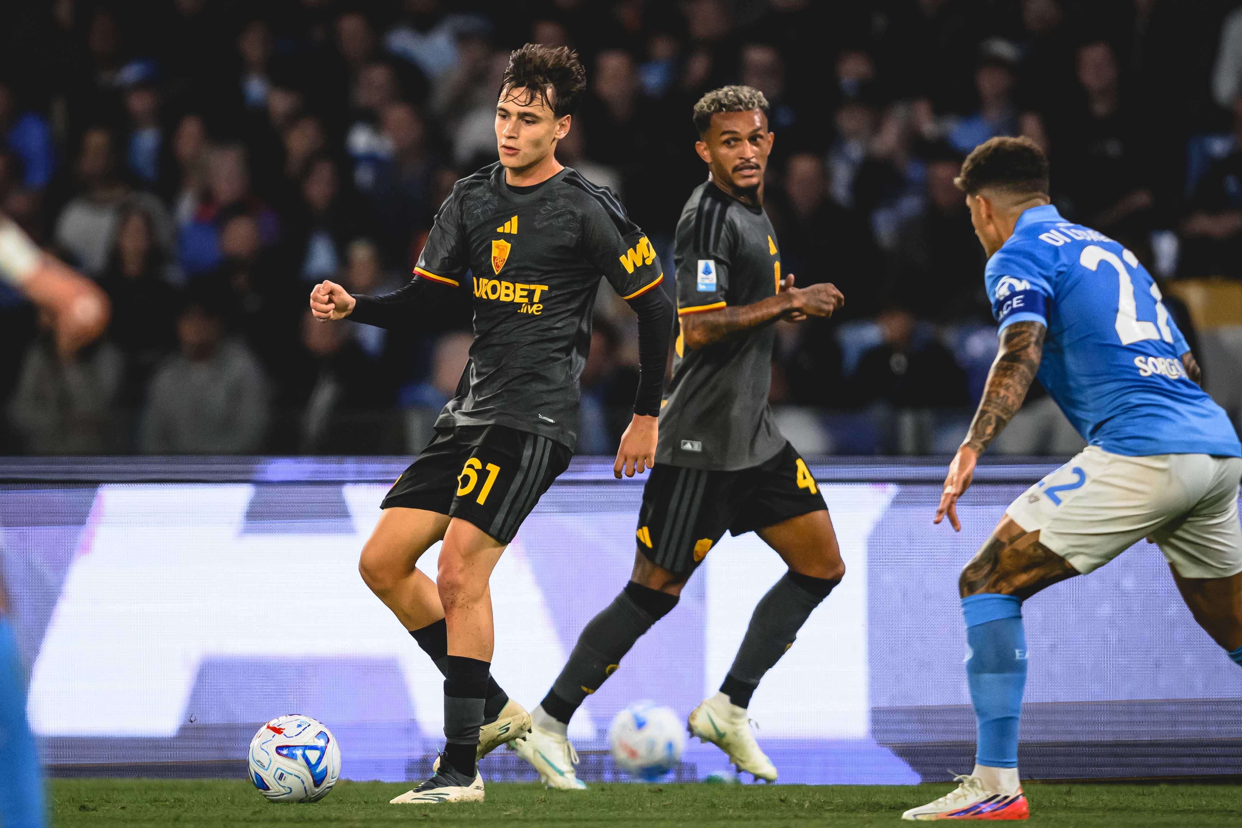Niccolo Pisilli in action during Roma’s 3–3 draw against Napoli