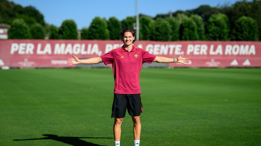Daniele Ghilardi playing for Roma